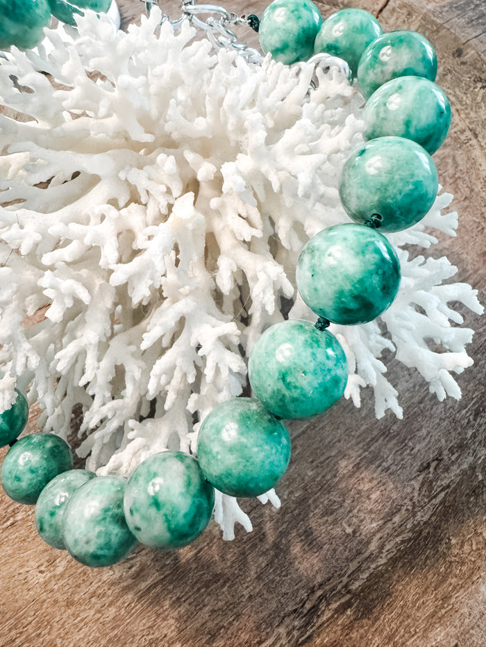 green jade knotted
