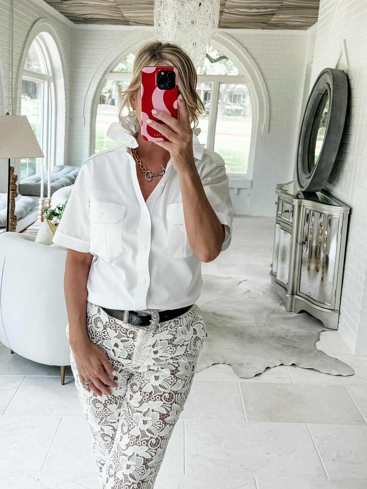 white epaulet
