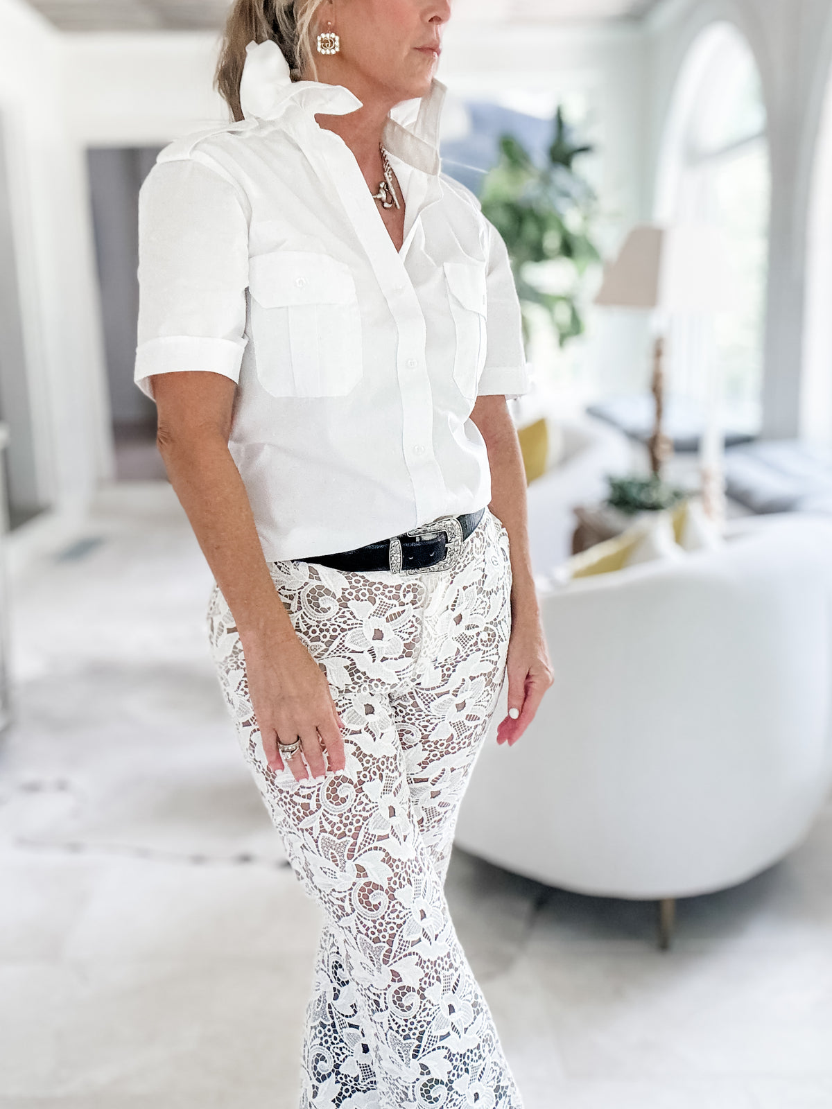 white epaulet