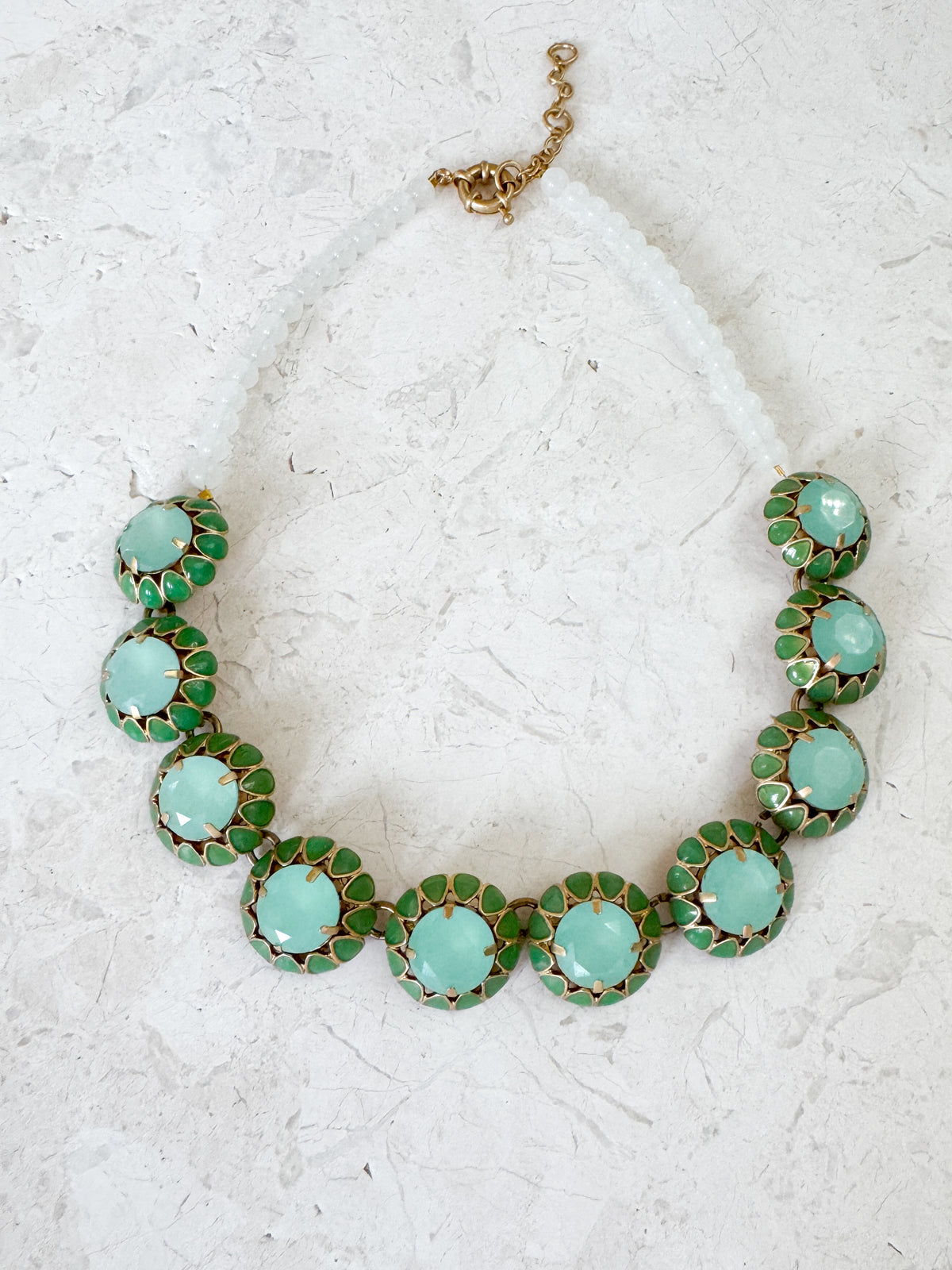 mint circle vintage