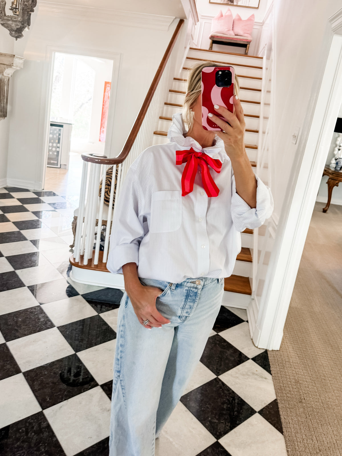 blue stripe + red bow