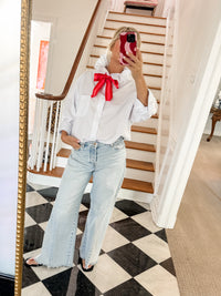 blue stripe + red bow